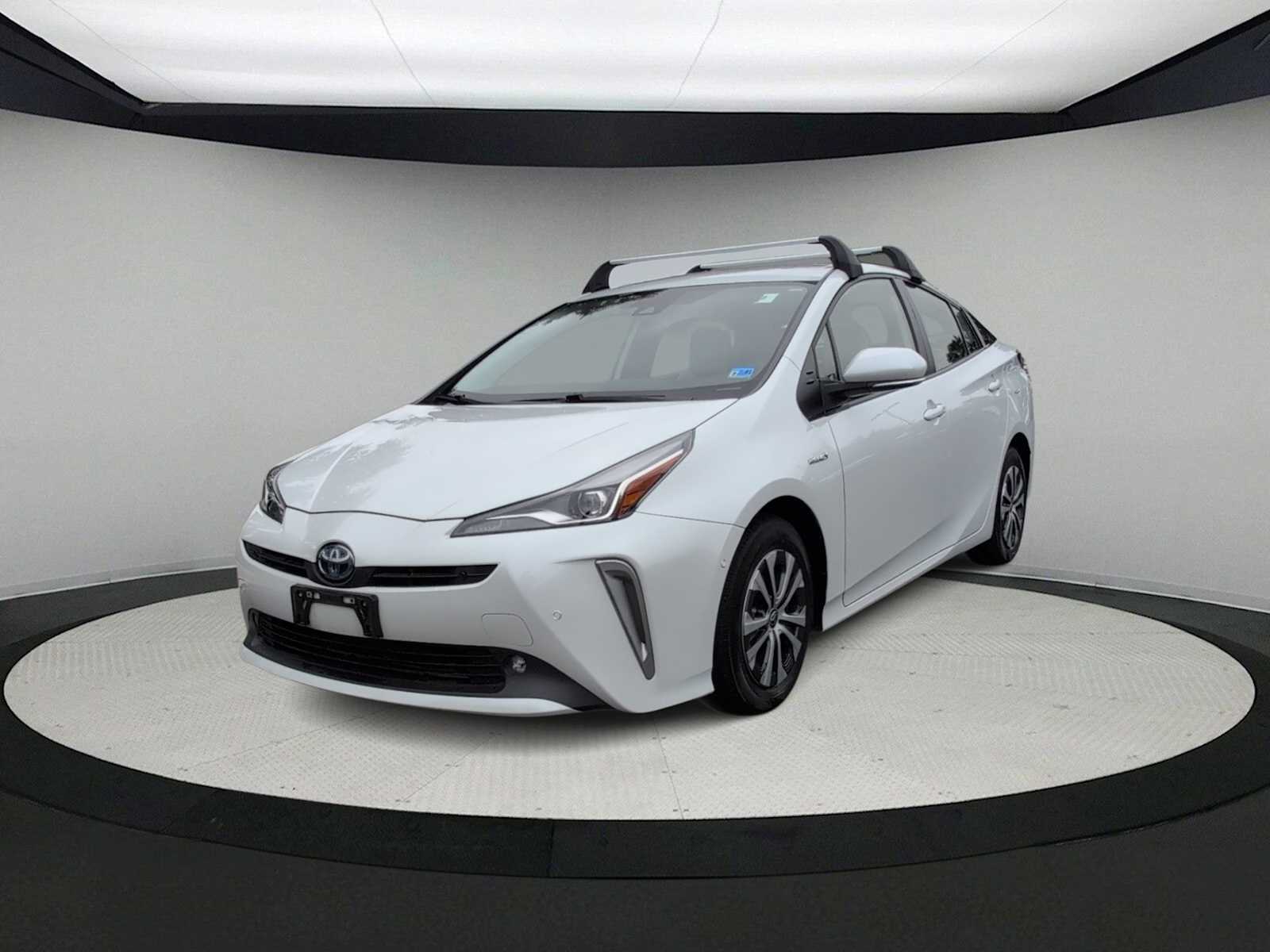 Thumbnail: 2022 Toyota Prius - 4