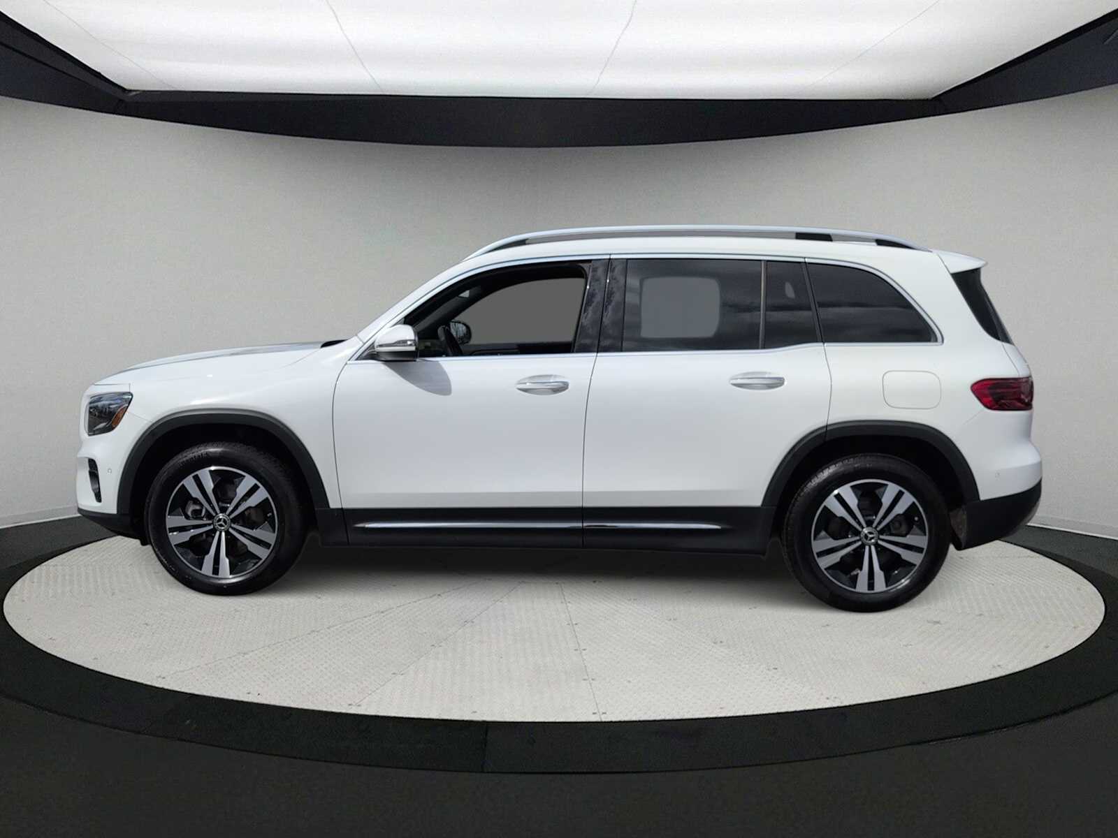 Thumbnail: 2024 Mercedes-Benz GLB - 5