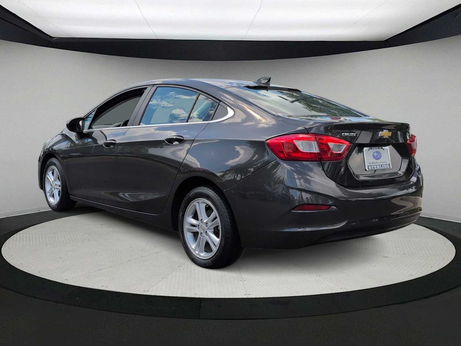 Thumbnail: 2017 Chevrolet Cruze - 6