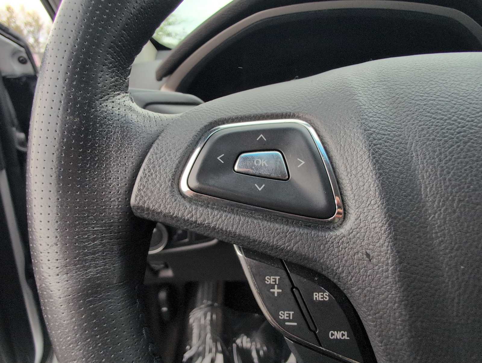 Thumbnail: 2014 Lincoln MKZ - 23