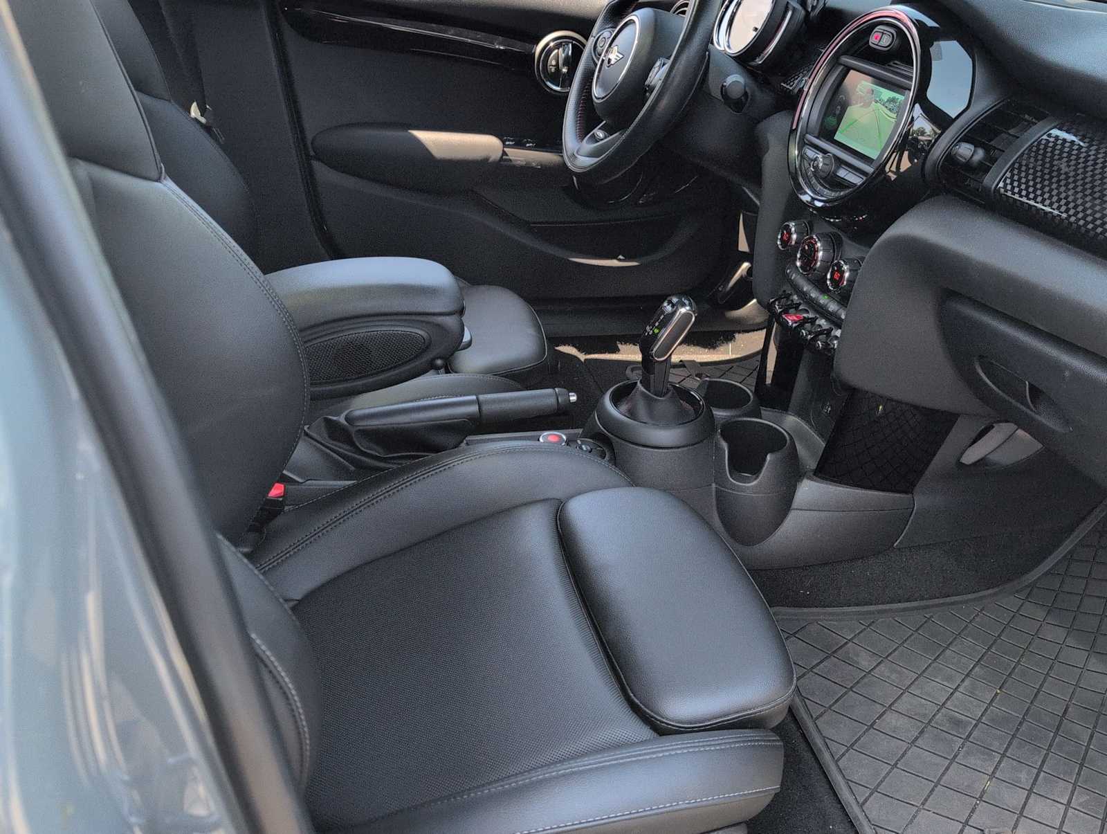 Thumbnail: 2020 MINI Cooper Hardtop - 20