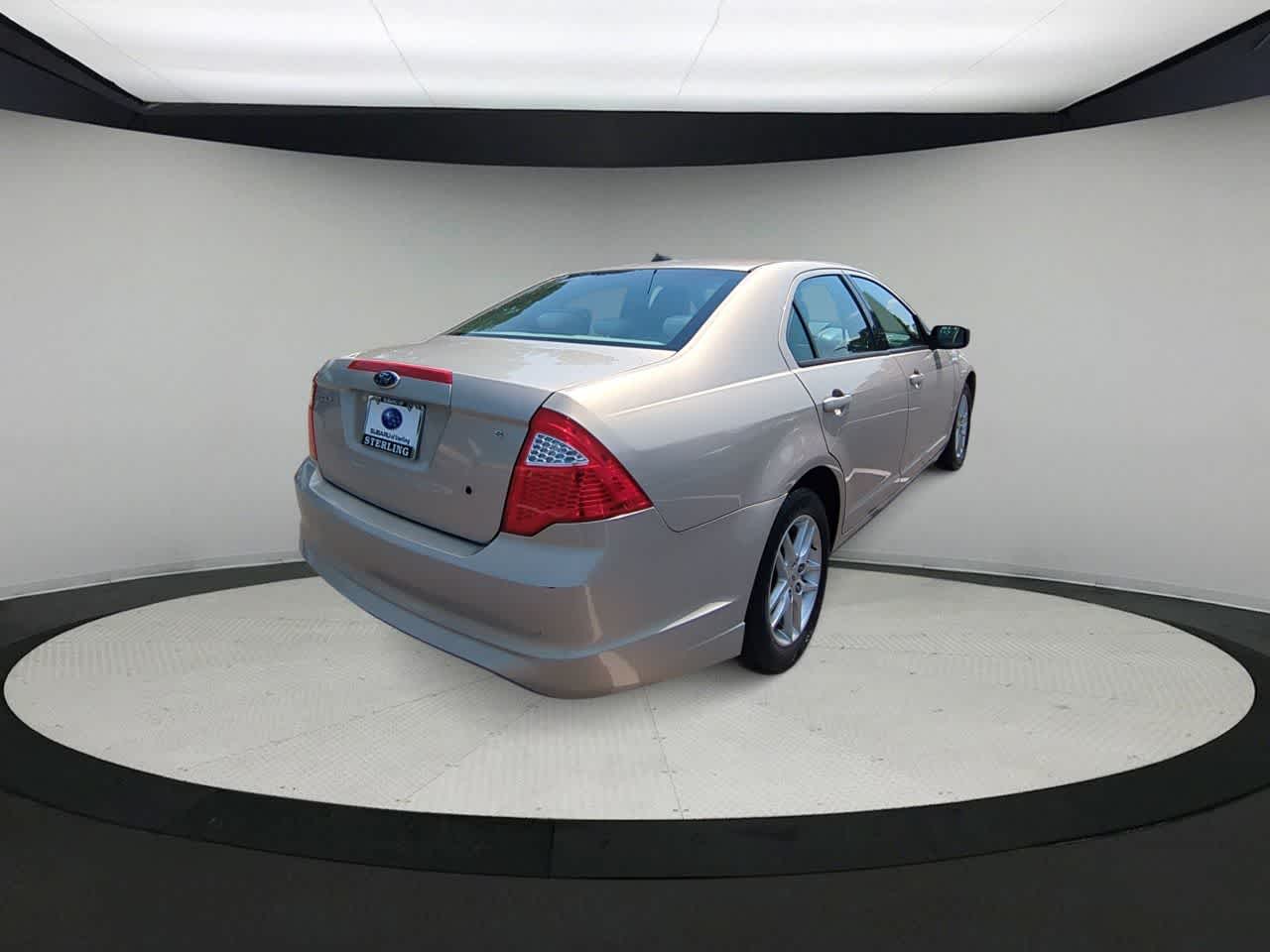 Thumbnail: 2010 Ford Fusion - 8