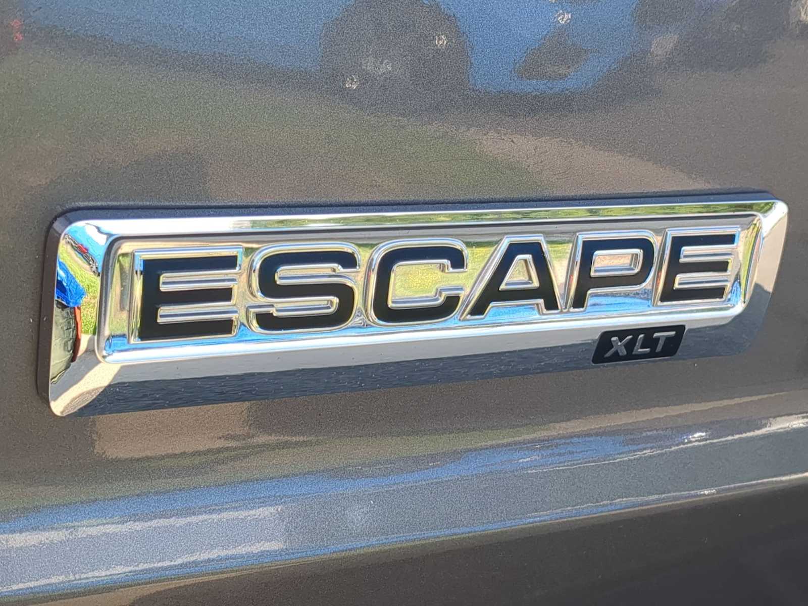 Thumbnail: 2010 Ford Escape - 13