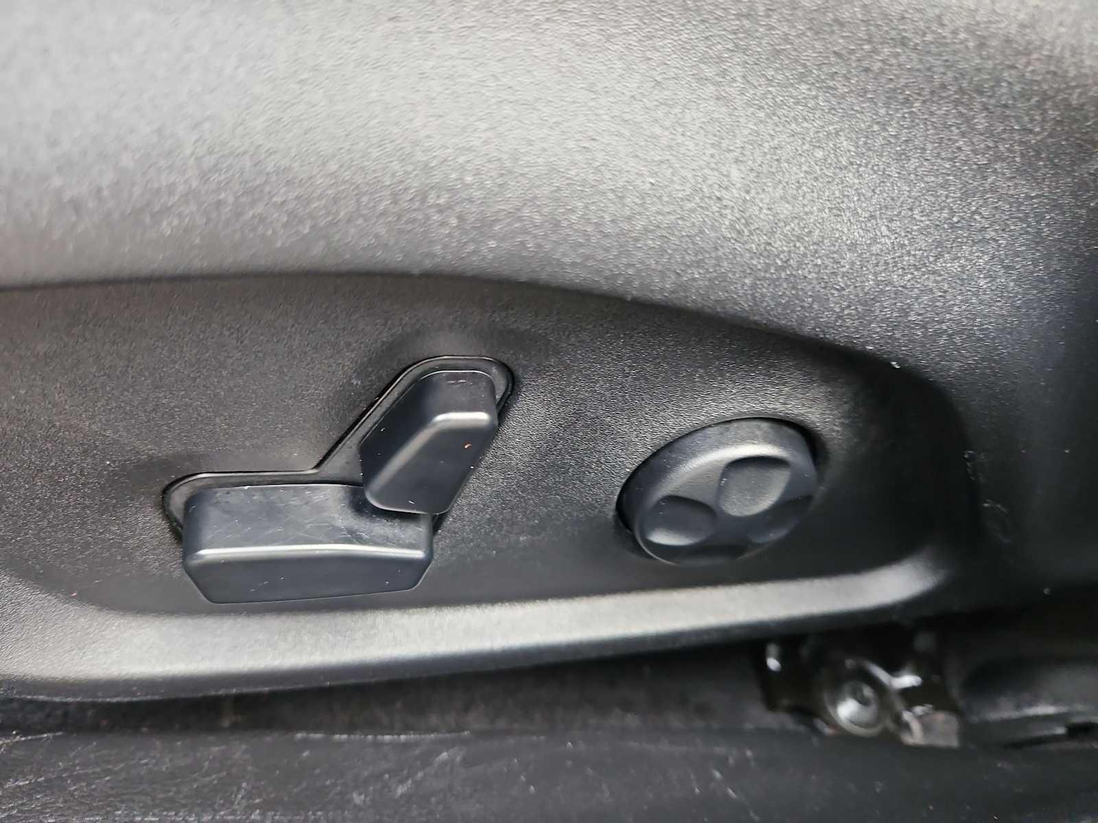 Thumbnail: 2019 Jeep Compass - 17