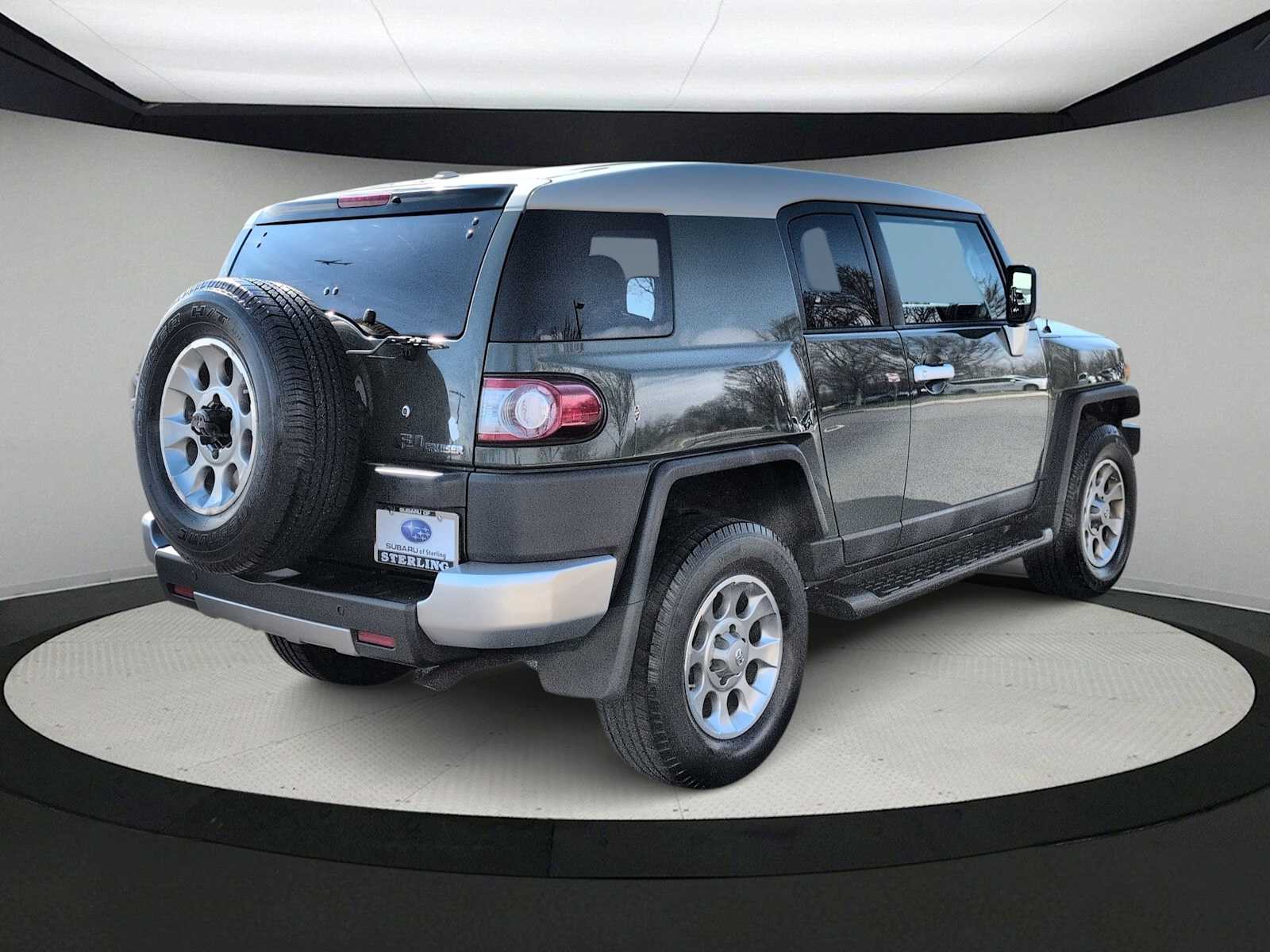 Thumbnail: 2012 Toyota FJ Cruiser - 8