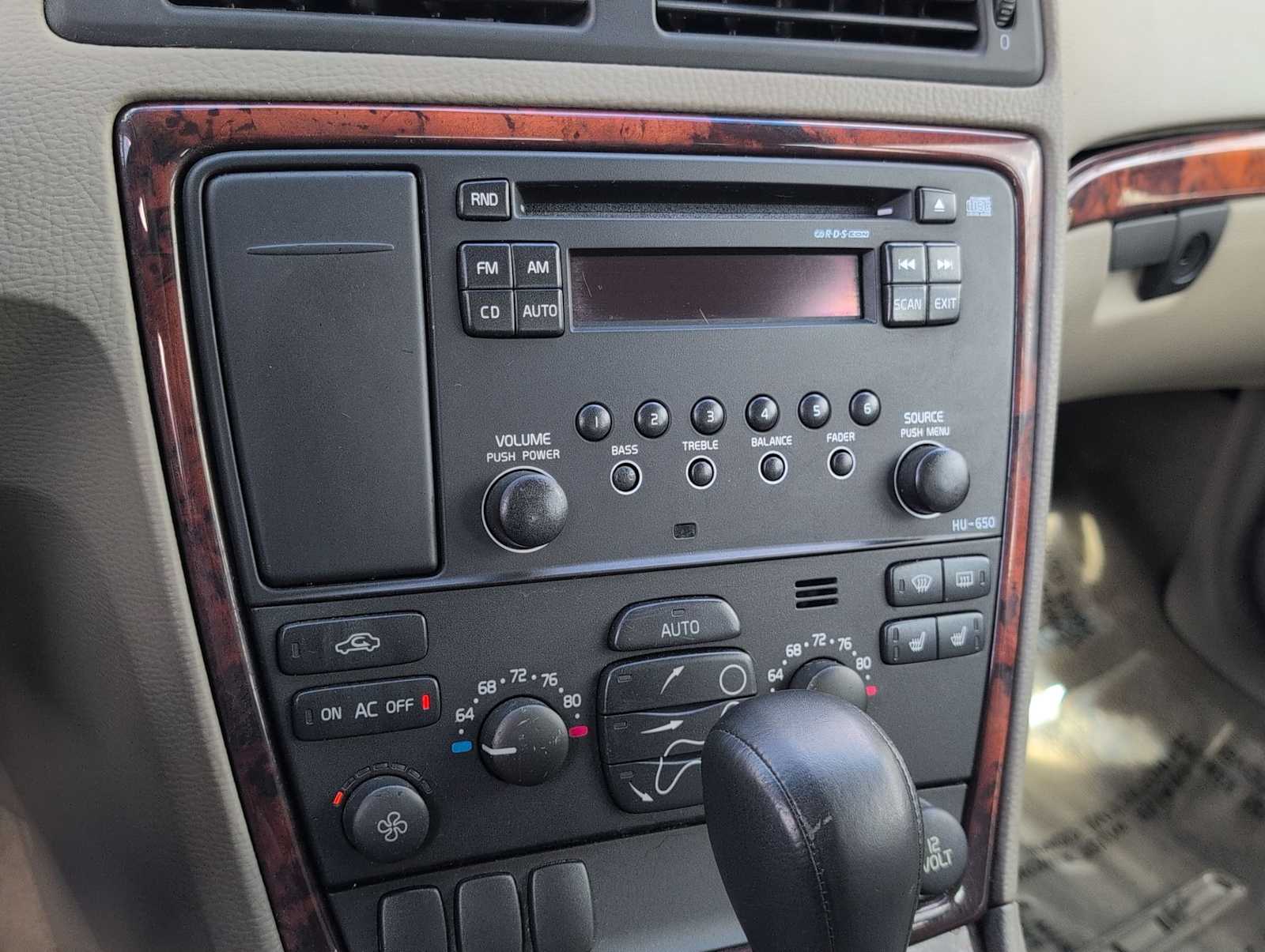 Thumbnail: 2005 Volvo XC70 - 27