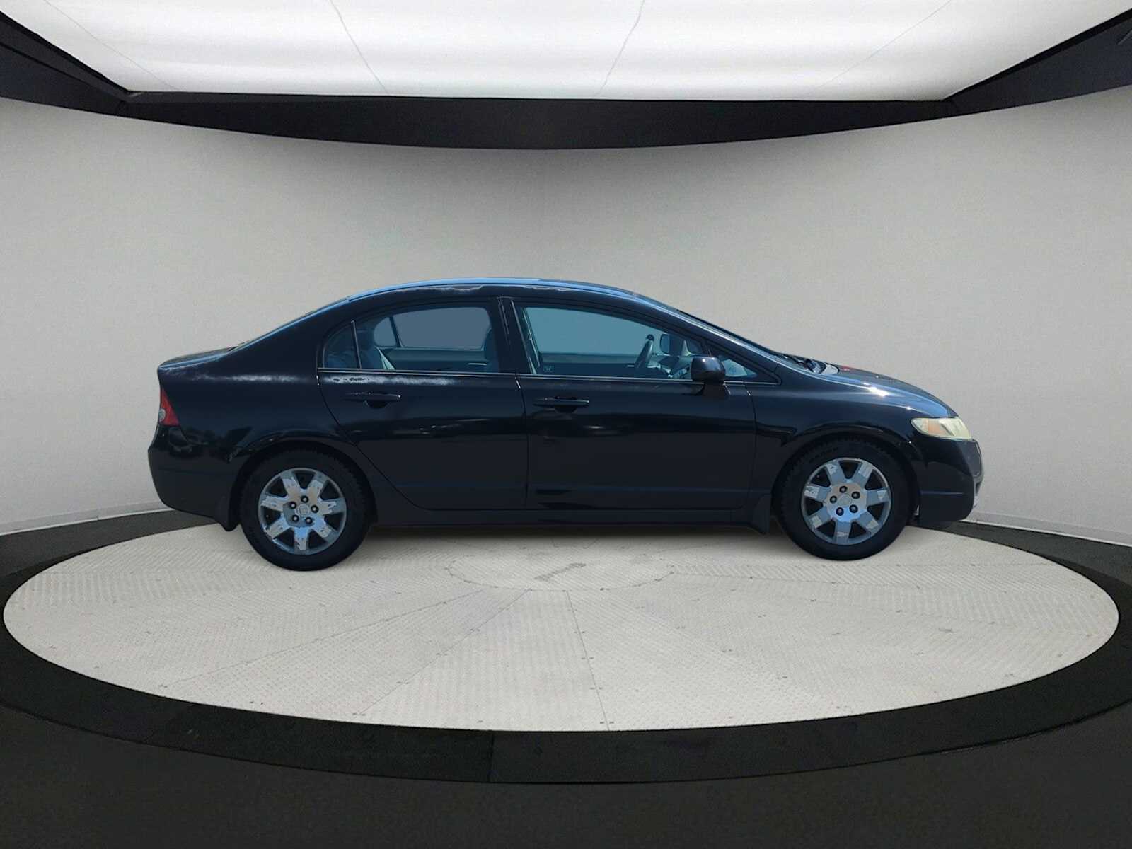 Thumbnail: 2010 Honda Civic - 9