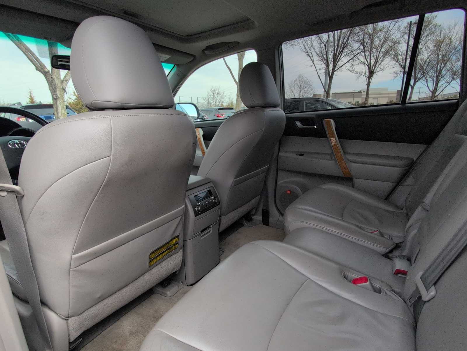 Thumbnail: 2008 Toyota Highlander - 17