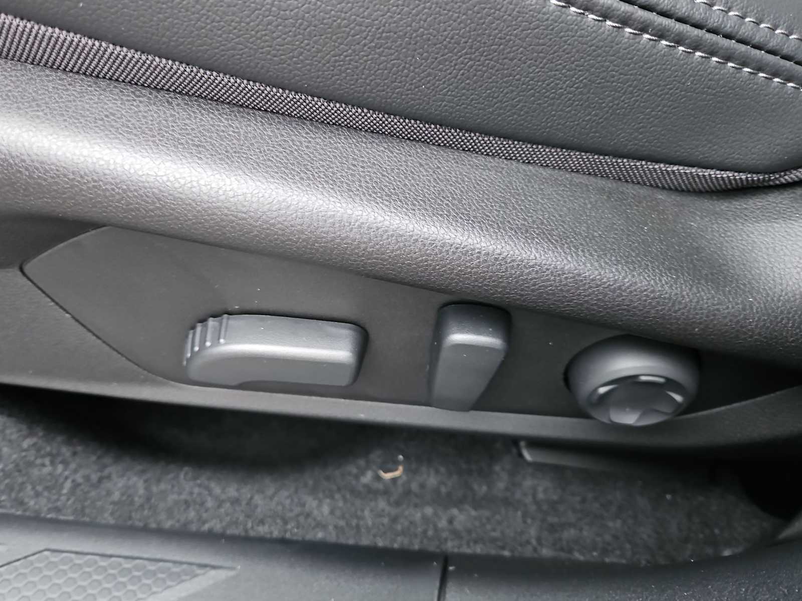 Thumbnail: 2026 Subaru Outback - 18