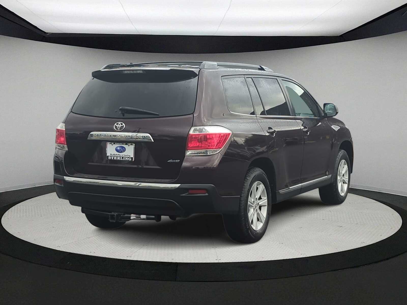 Thumbnail: 2013 Toyota Highlander - 8