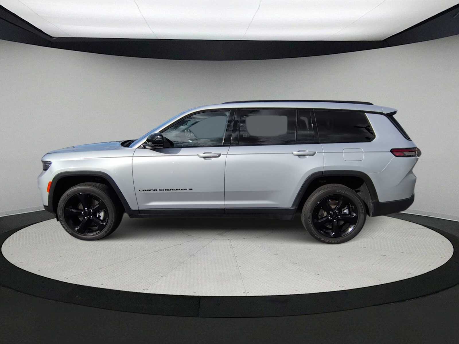 Thumbnail: 2023 Jeep Grand Cherokee L - 5