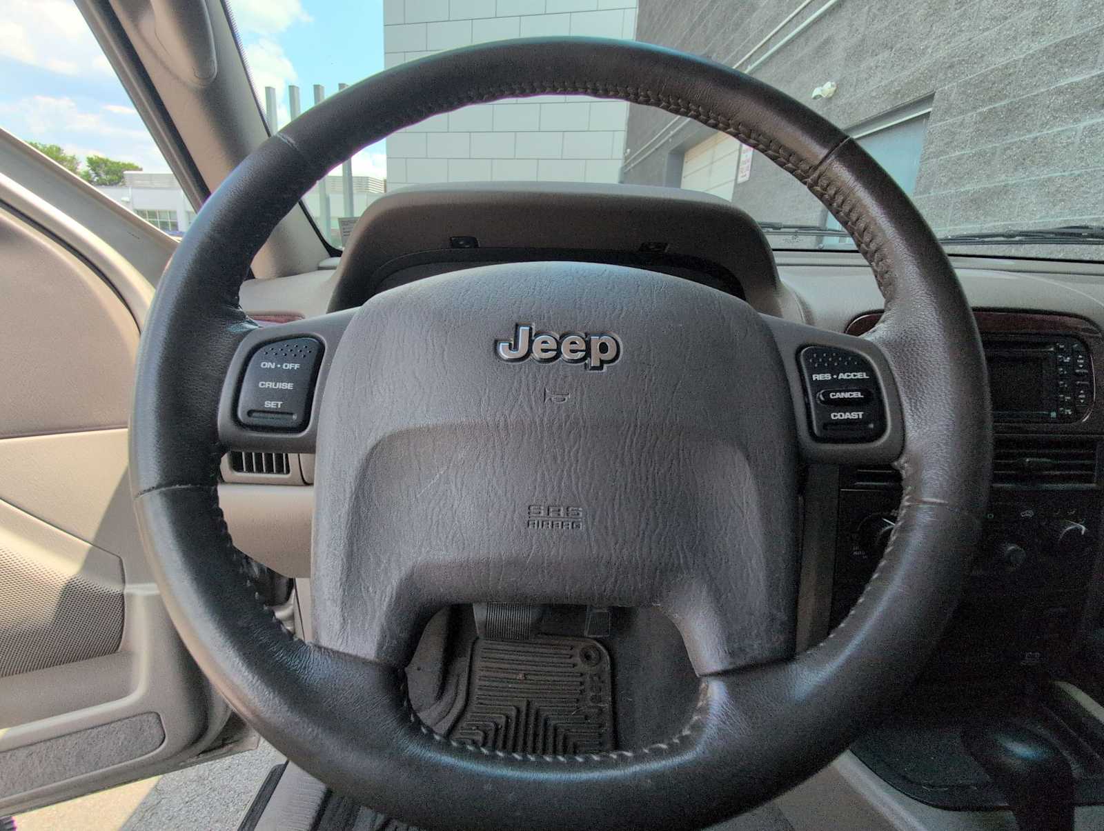 Thumbnail: 2004 Jeep Grand Cherokee - 22