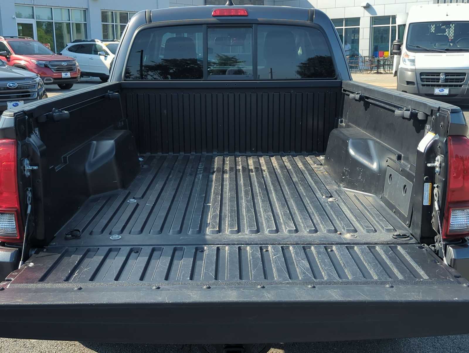 Thumbnail: 2022 Toyota Tacoma - 33