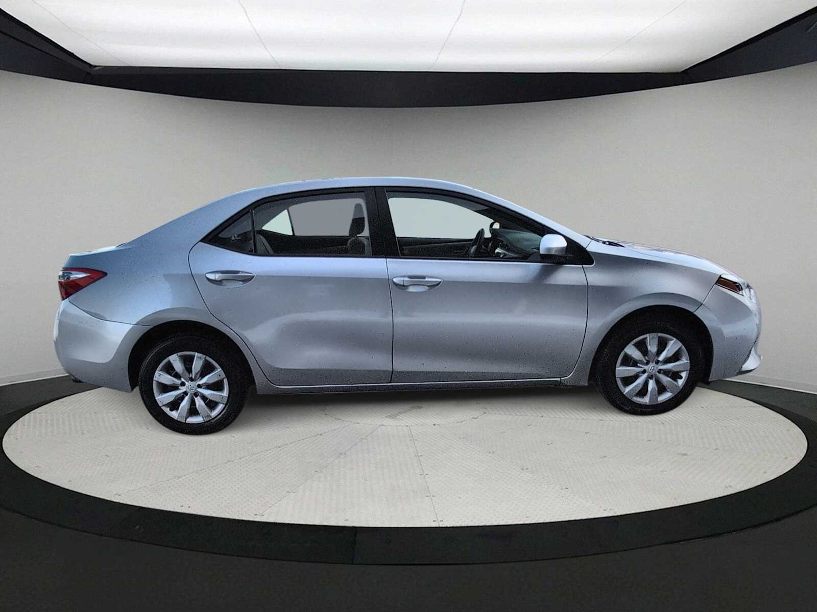 Thumbnail: 2016 Toyota Corolla - 9