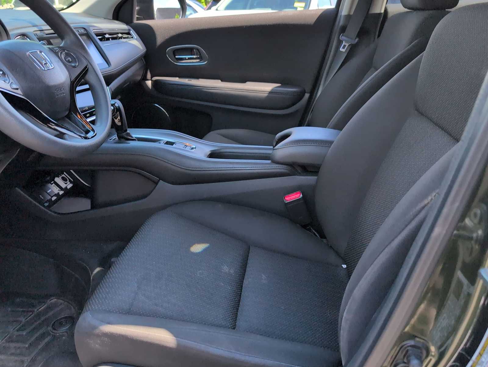 Thumbnail: 2016 Honda HR-V - 16
