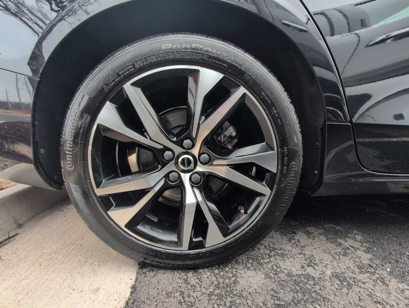 Thumbnail: 2024 Volvo S60 - 14