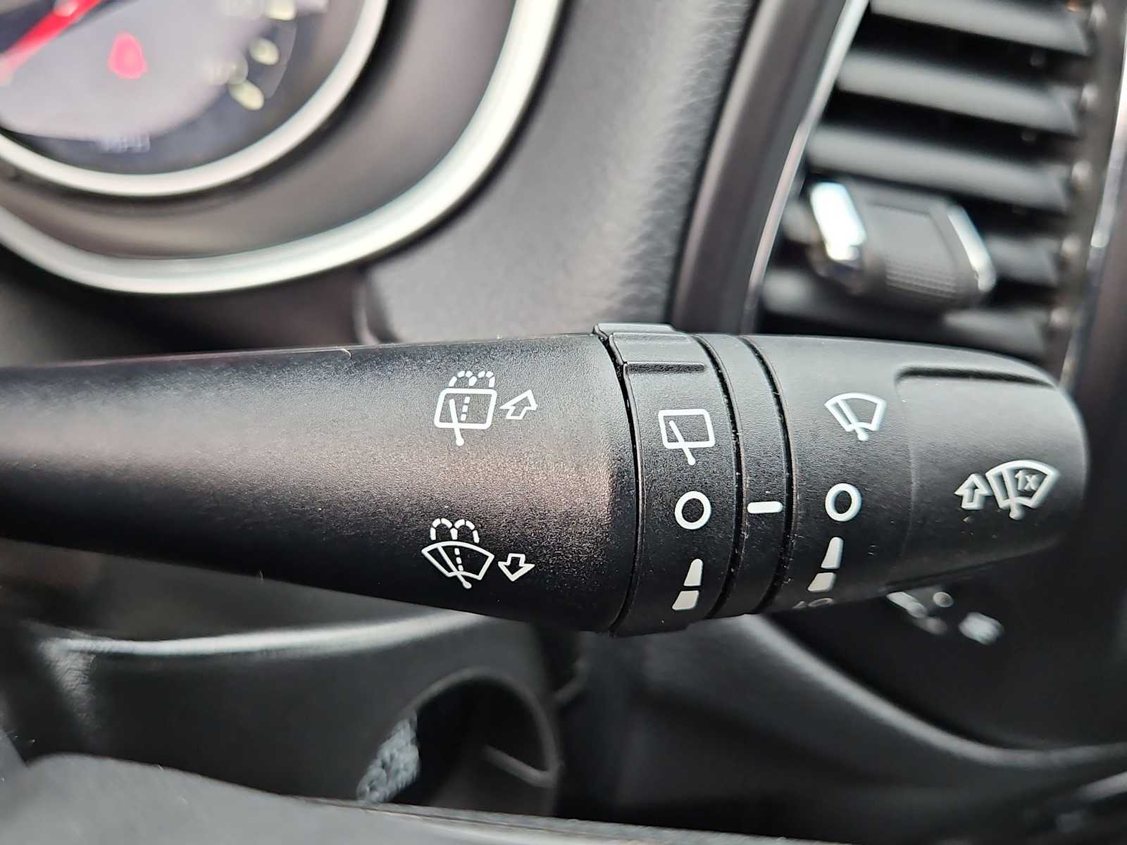 Thumbnail: 2019 Jeep Compass - 25