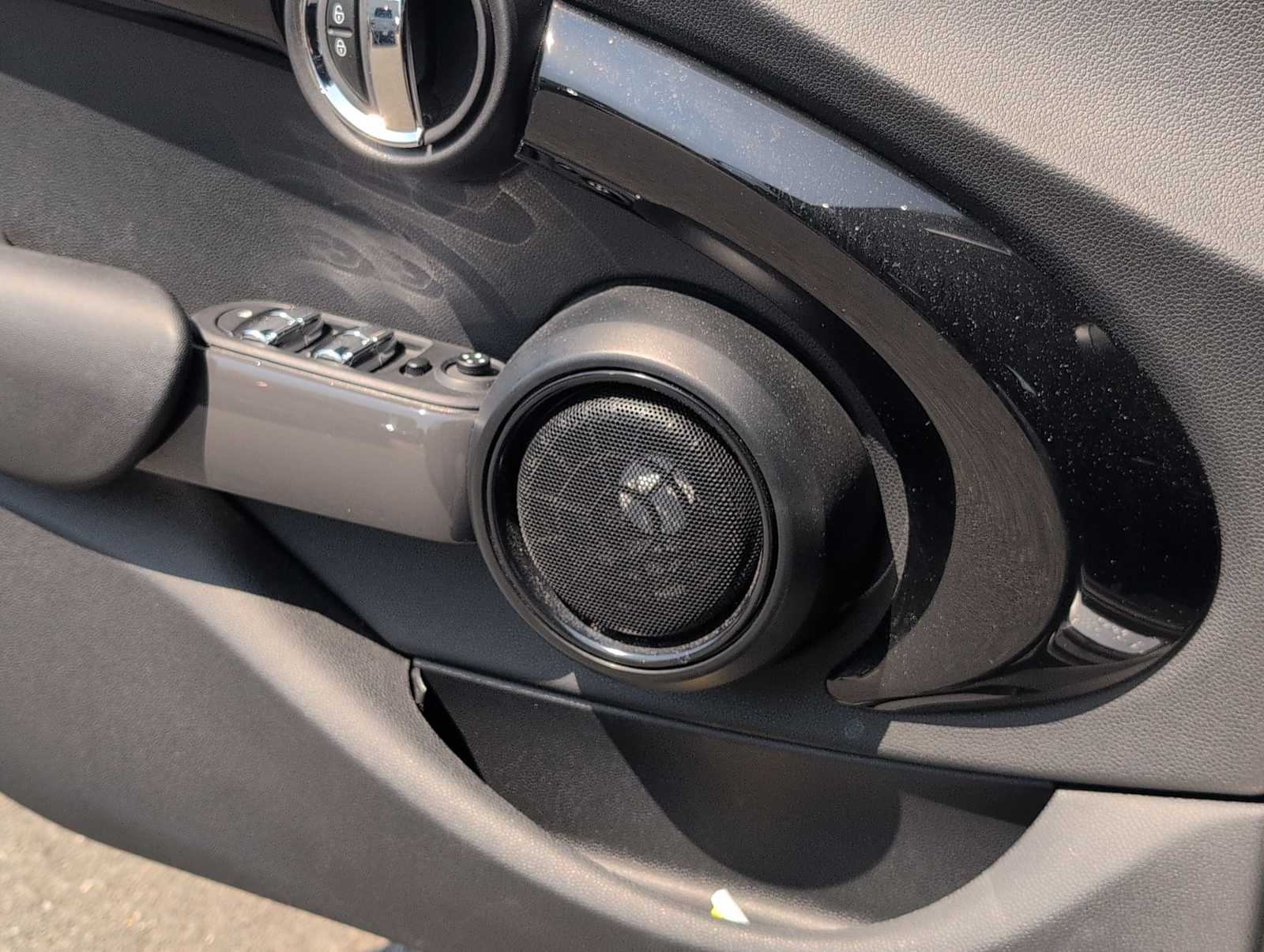Thumbnail: 2020 MINI Cooper Hardtop - 28