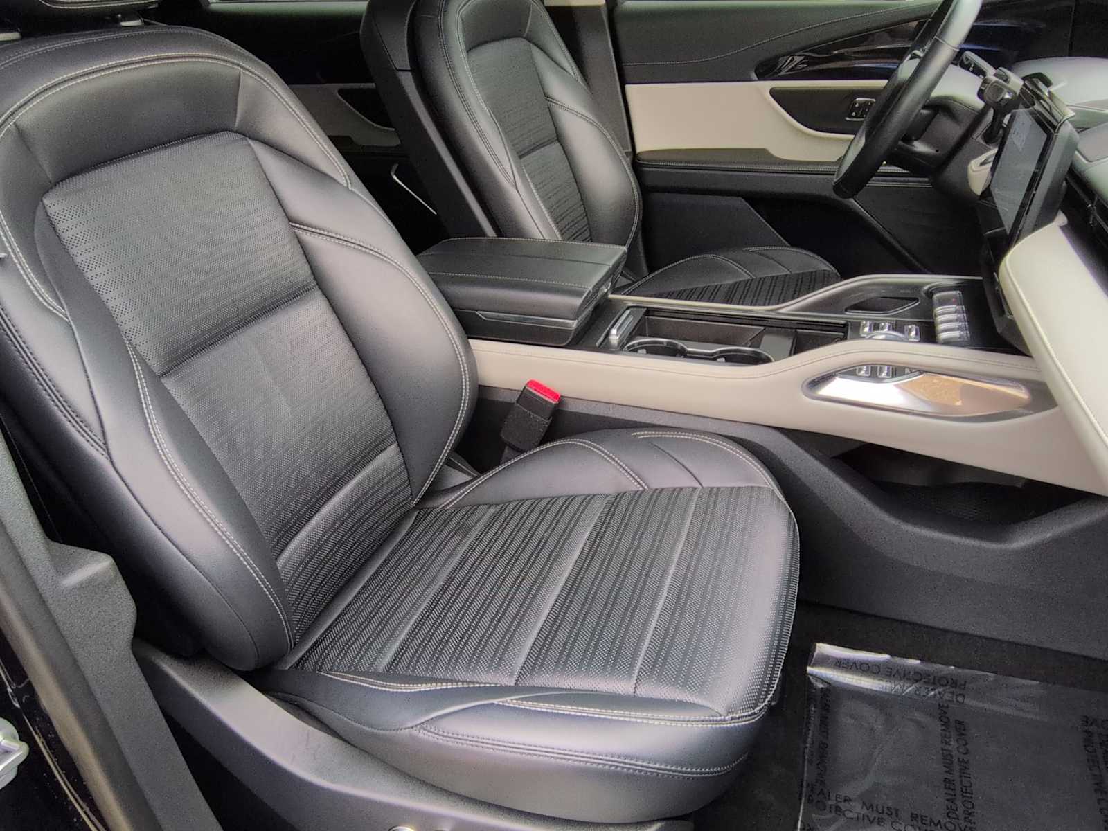 Thumbnail: 2024 Lincoln Nautilus - 21