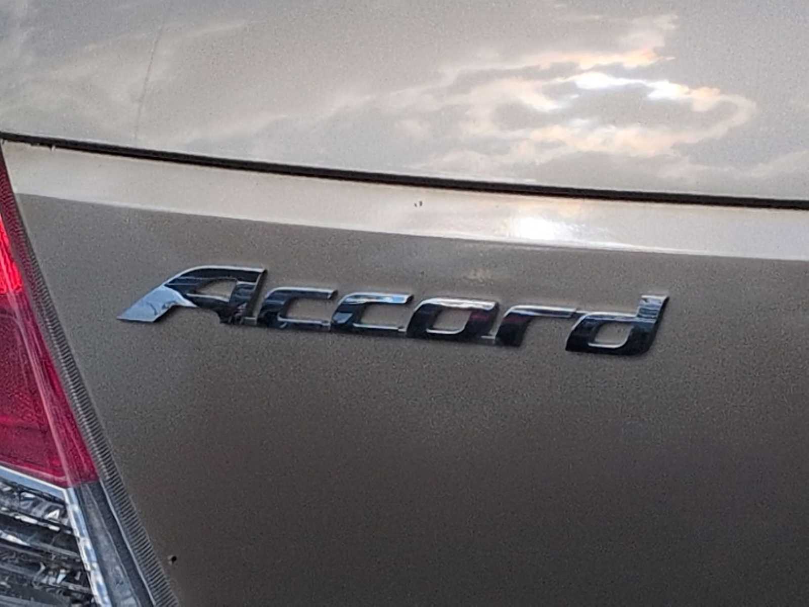 Thumbnail: 2010 Honda Accord - 12