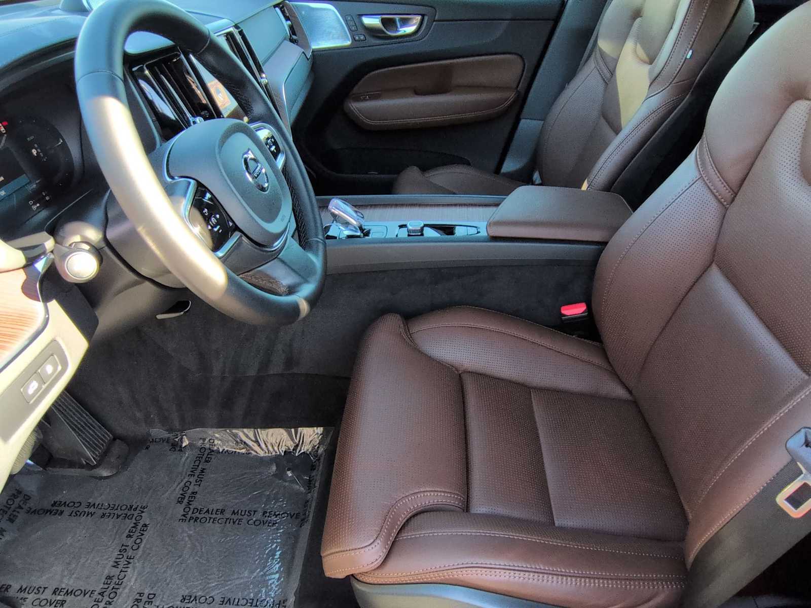 Thumbnail: 2025 Volvo XC60 - 10