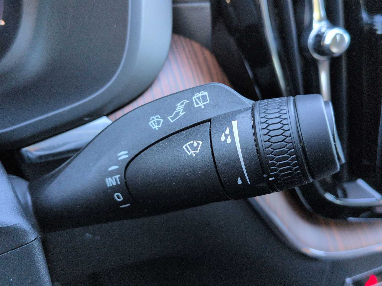 Thumbnail: 2025 Volvo XC60 - 26