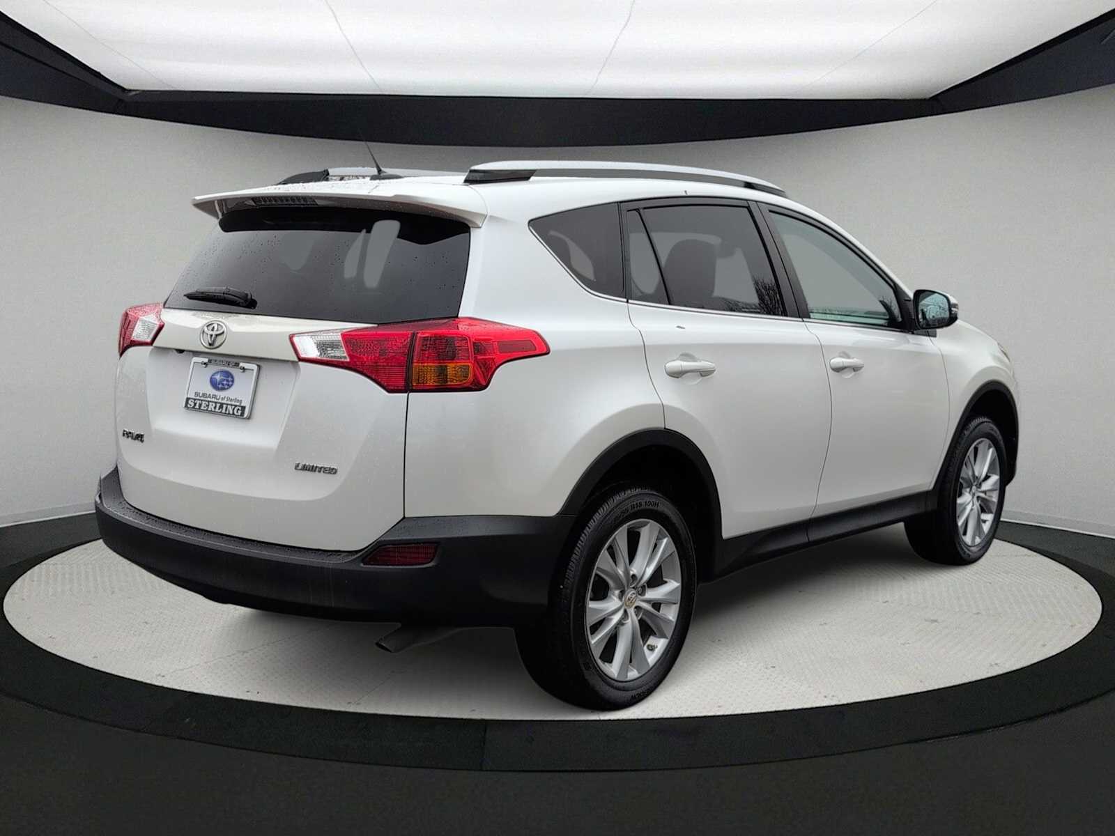 Thumbnail: 2014 Toyota RAV4 - 8