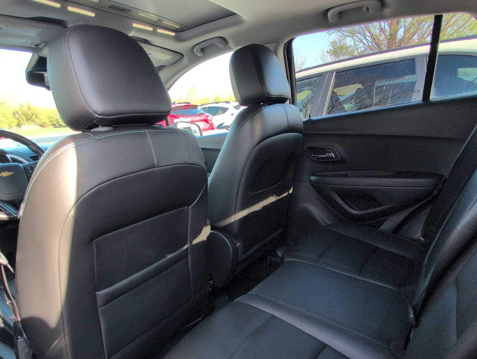 Thumbnail: 2015 Chevrolet Trax - 19