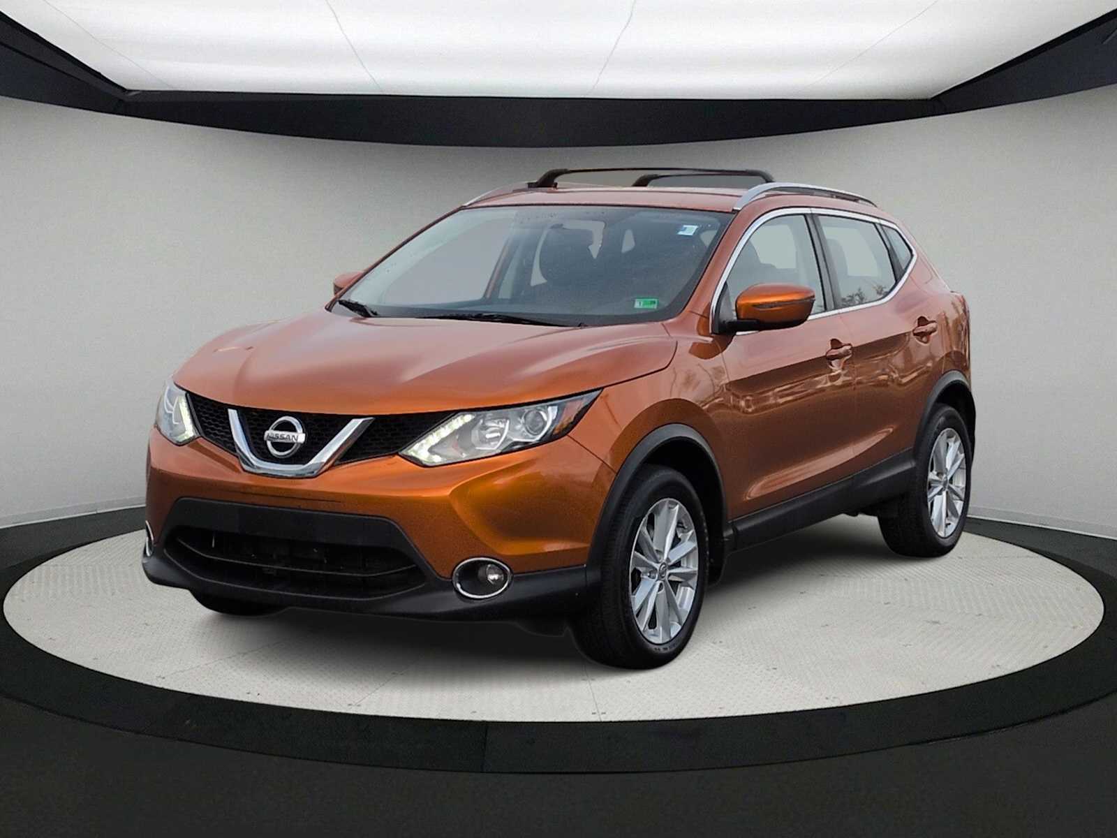 Thumbnail: 2017 Nissan Rogue Sport - 4
