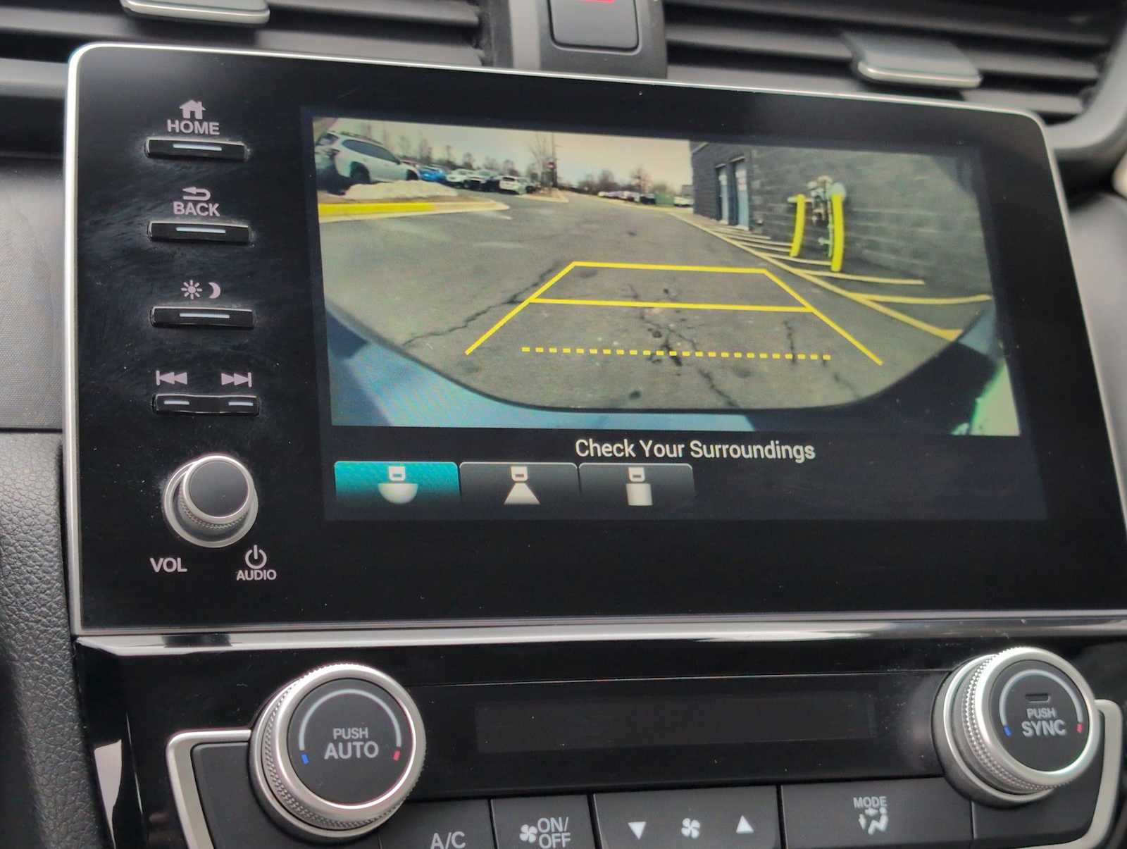 Thumbnail: 2019 Honda Insight - 29