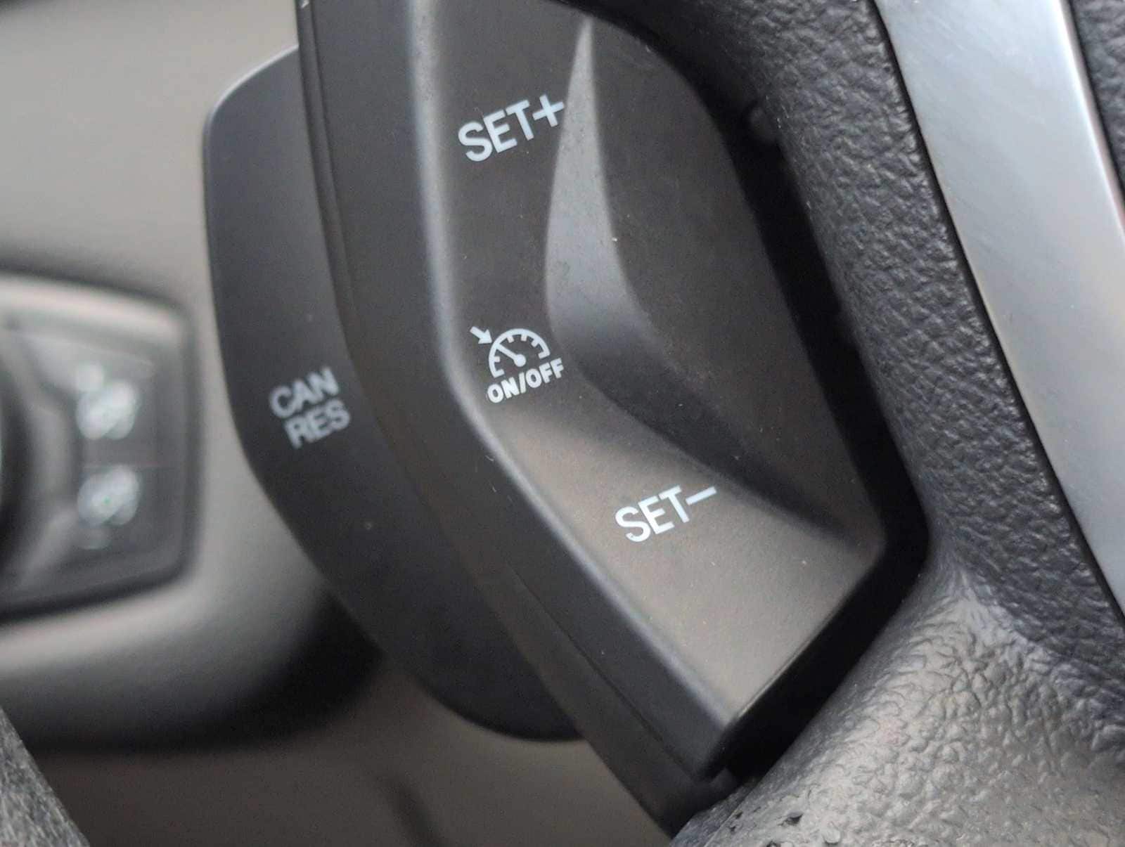 Thumbnail: 2014 Ford Escape - 23