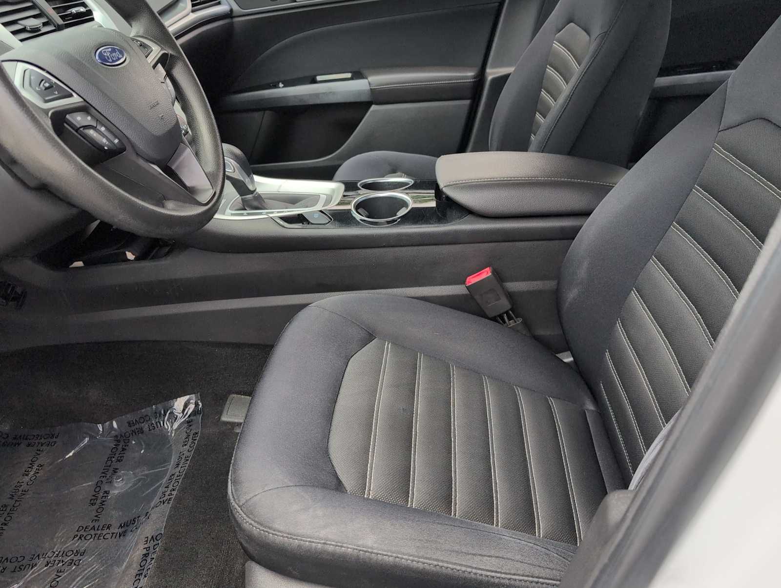 Thumbnail: 2013 Ford Fusion - 16
