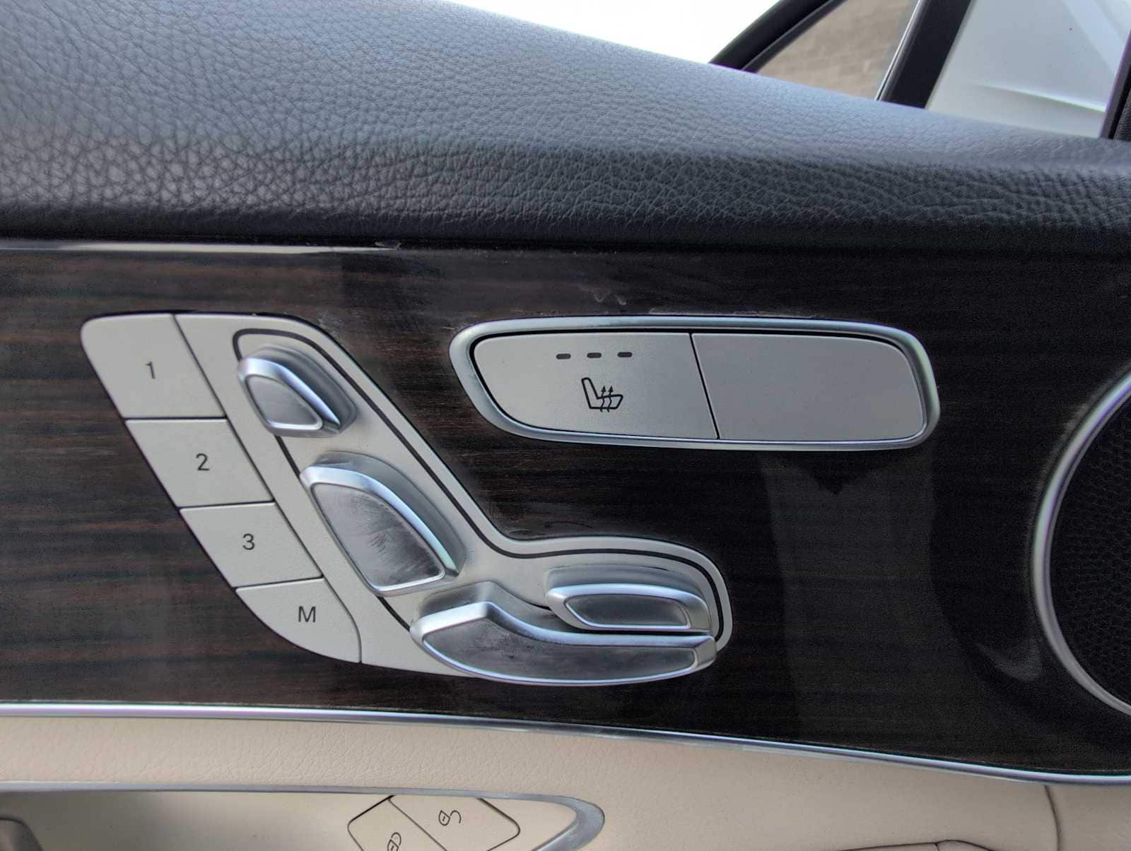 Thumbnail: 2018 Mercedes-Benz C-Class - 17