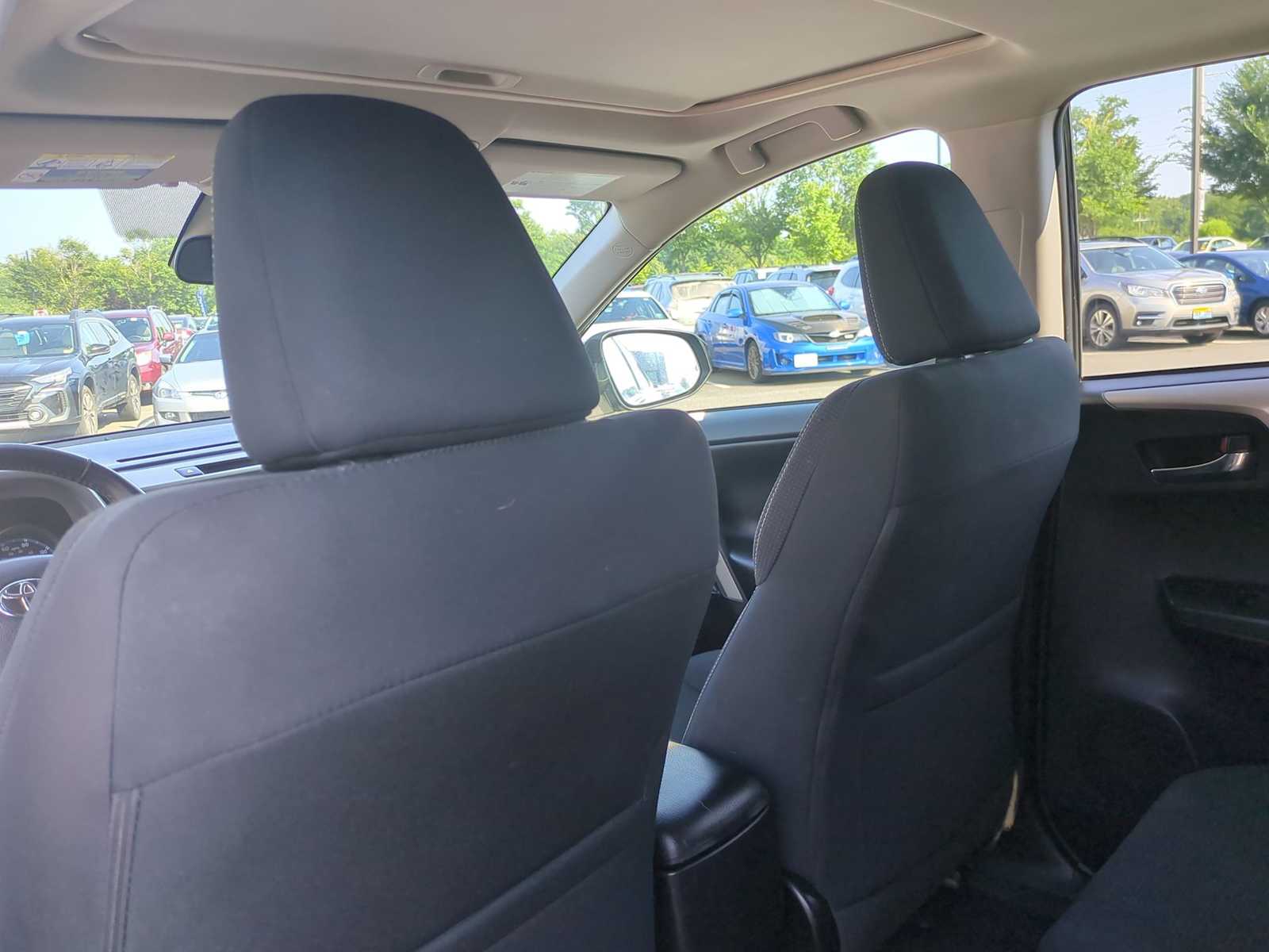 Thumbnail: 2018 Toyota RAV4 - 18