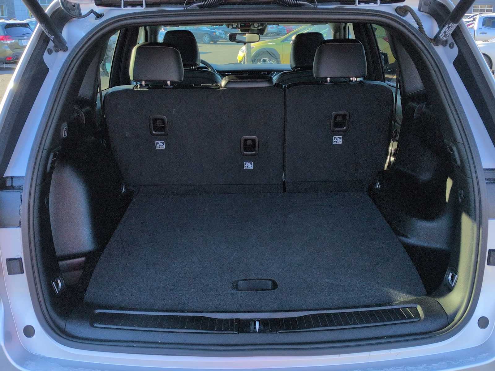 Thumbnail: 2024 Jeep Grand Cherokee - 33