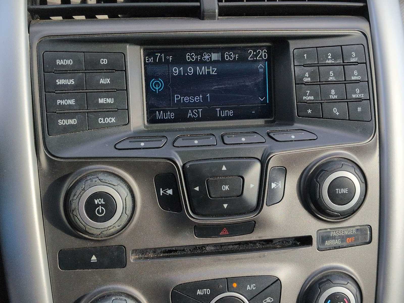 Thumbnail: 2013 Ford Edge - 28