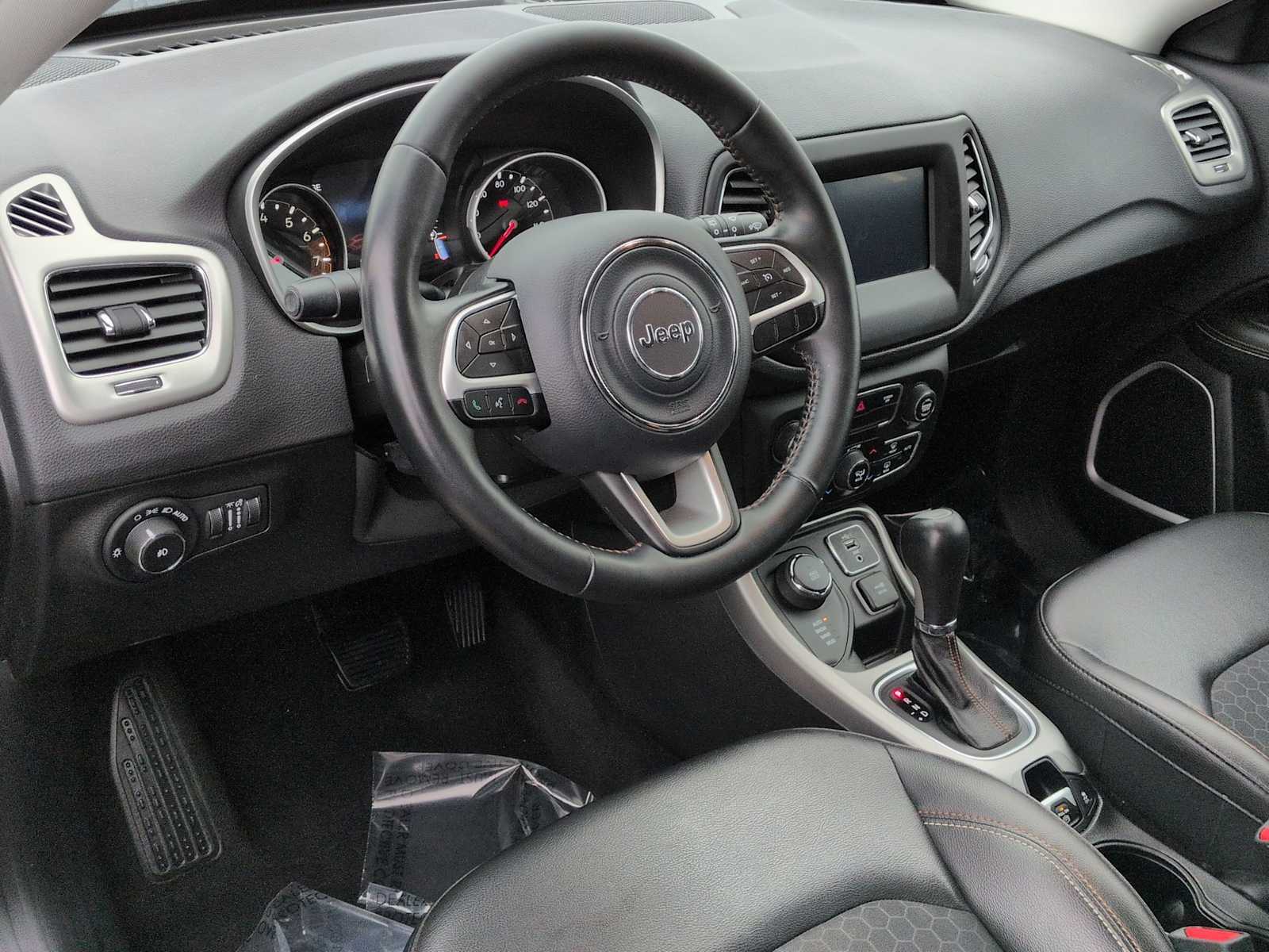 Thumbnail: 2019 Jeep Compass - 16