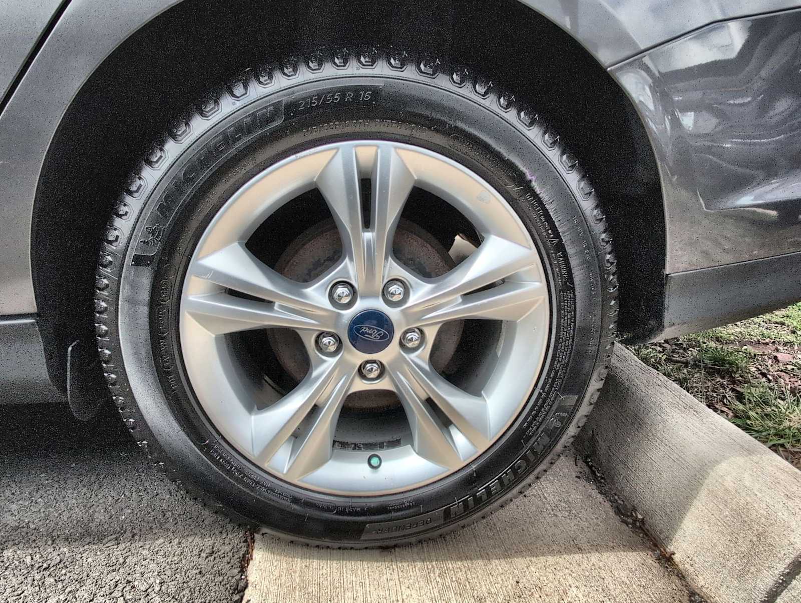 Thumbnail: 2013 Ford Focus - 14