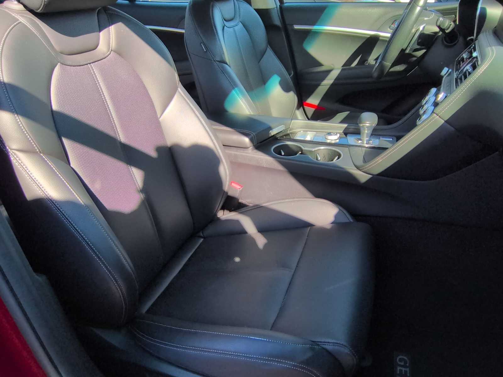 Thumbnail: 2023 Genesis G70 - 22