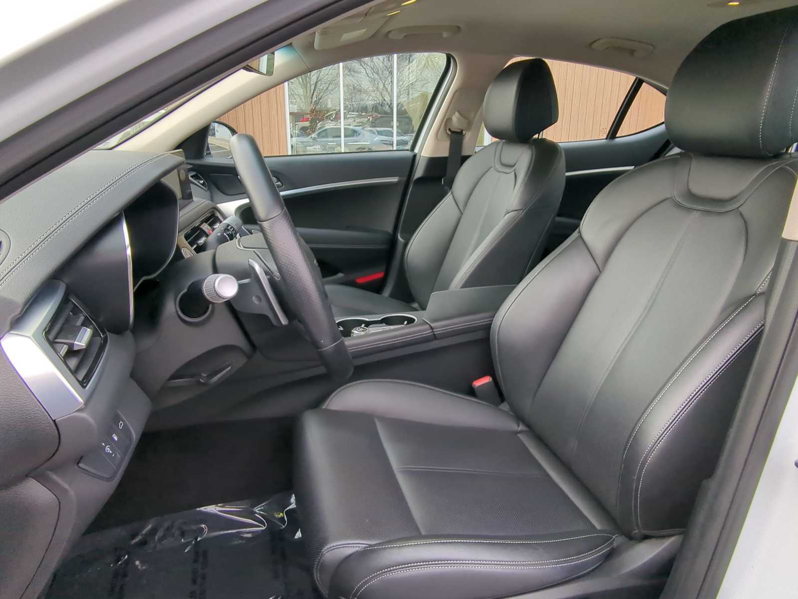 Thumbnail: 2024 Genesis G70 - 17