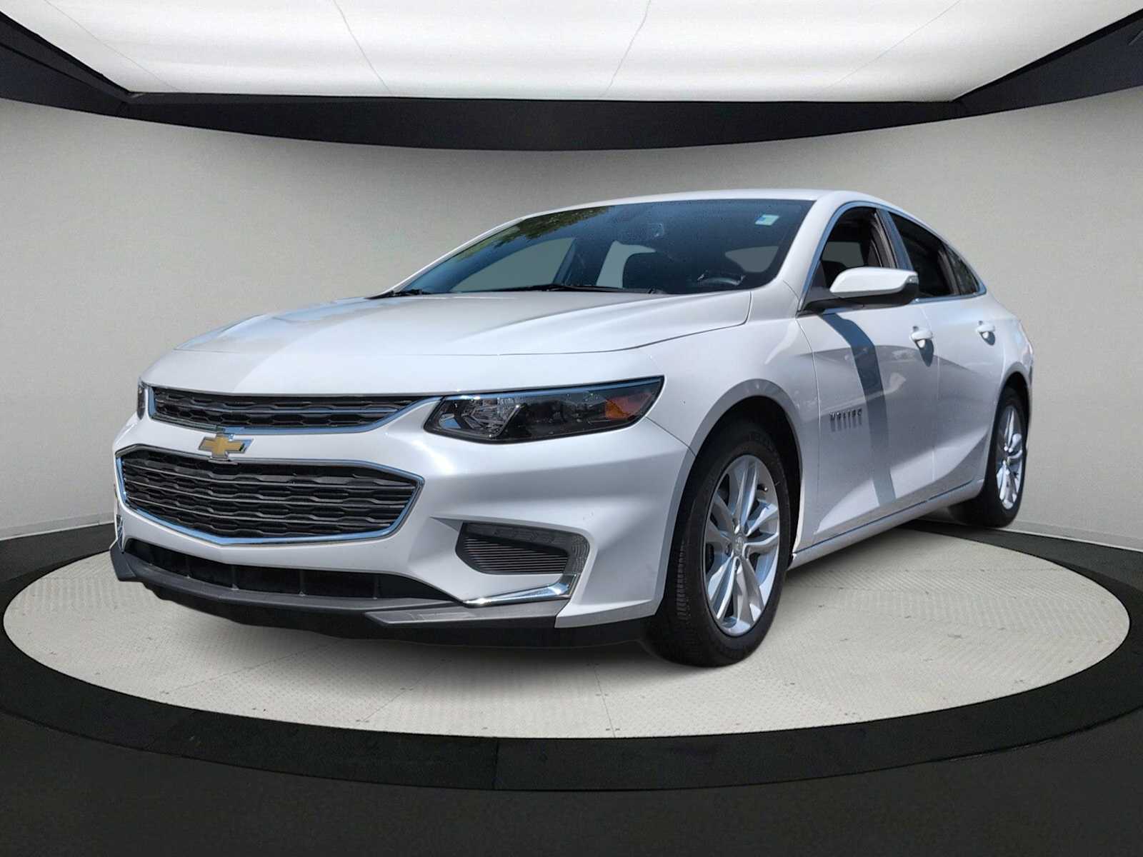 Thumbnail: 2016 Chevrolet Malibu - 4