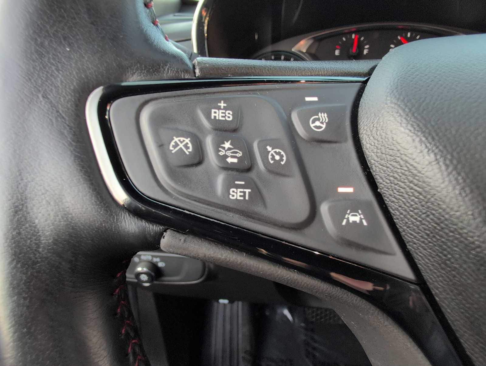 Thumbnail: 2022 Chevrolet Equinox - 24