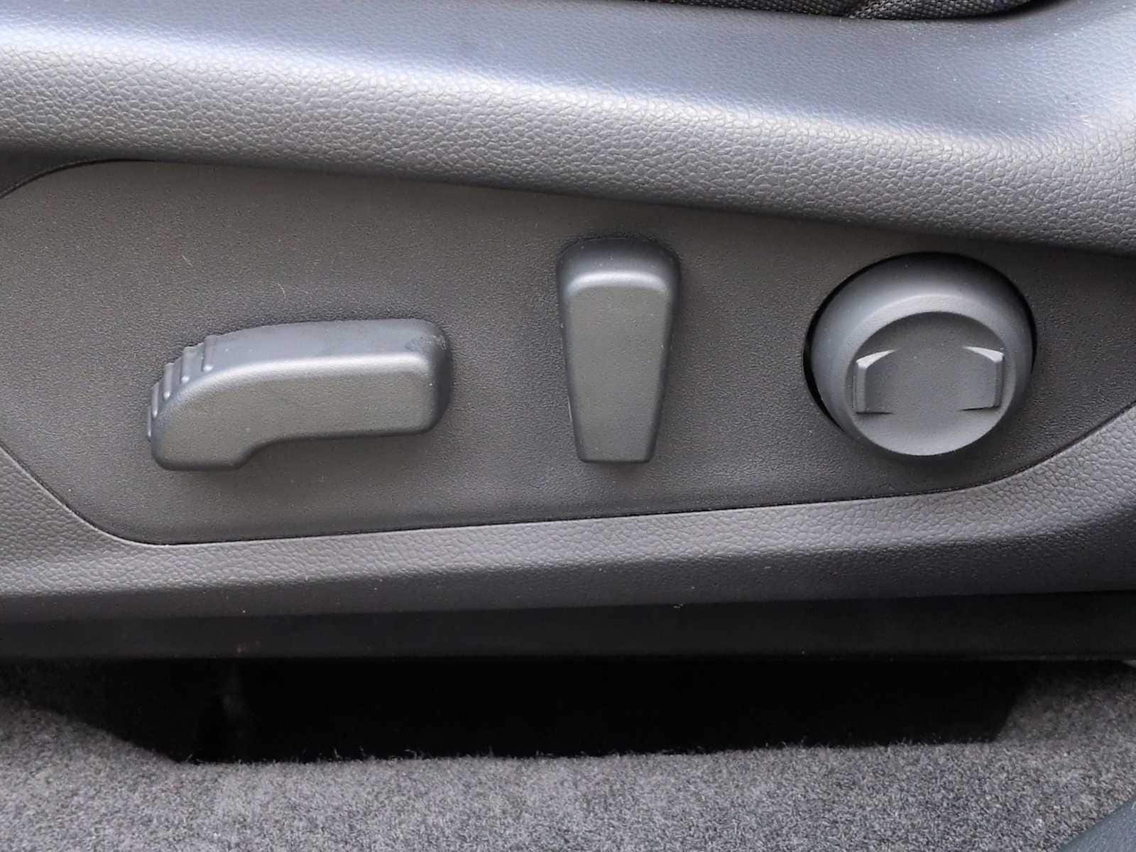 Thumbnail: 2026 Subaru Forester - 18