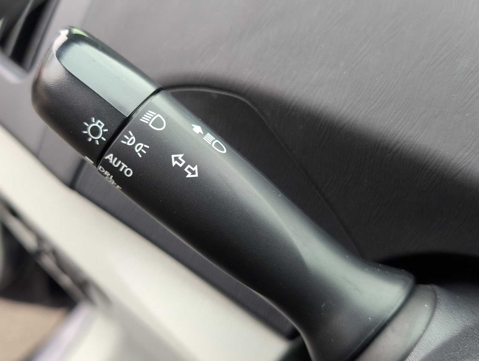 Thumbnail: 2012 Toyota Prius - 27