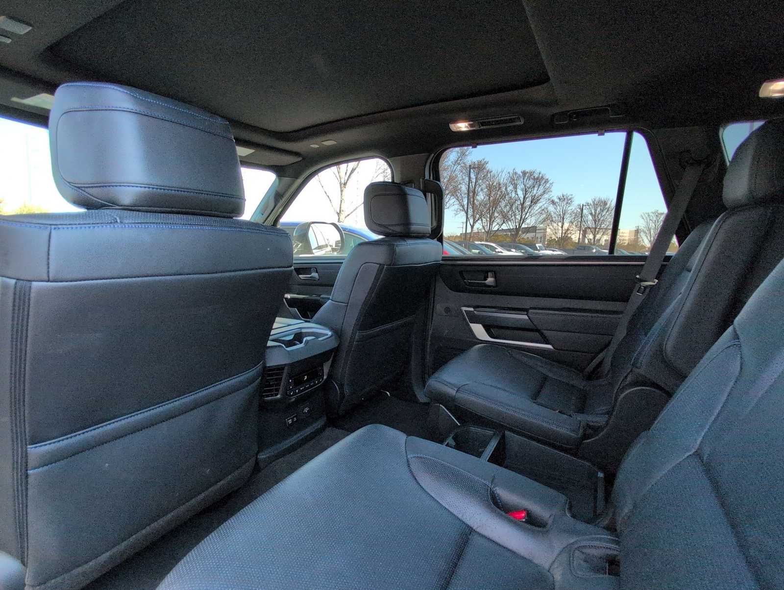 Thumbnail: 2023 Toyota Sequoia - 18