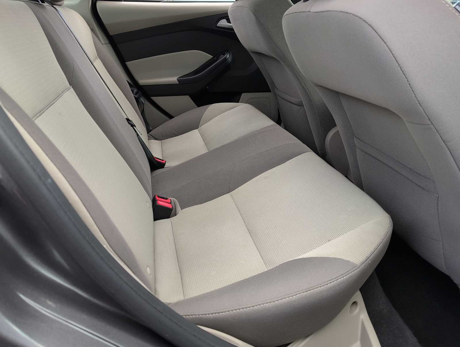 Thumbnail: 2013 Ford Focus - 19