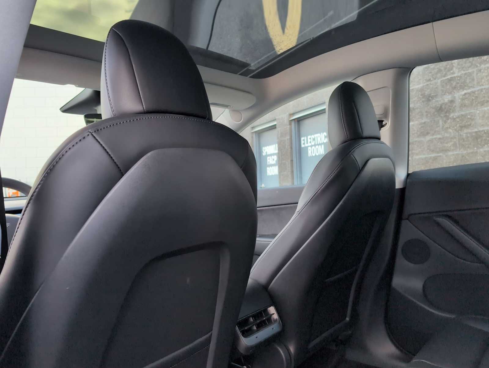 Thumbnail: 2021 Tesla Model Y - 17