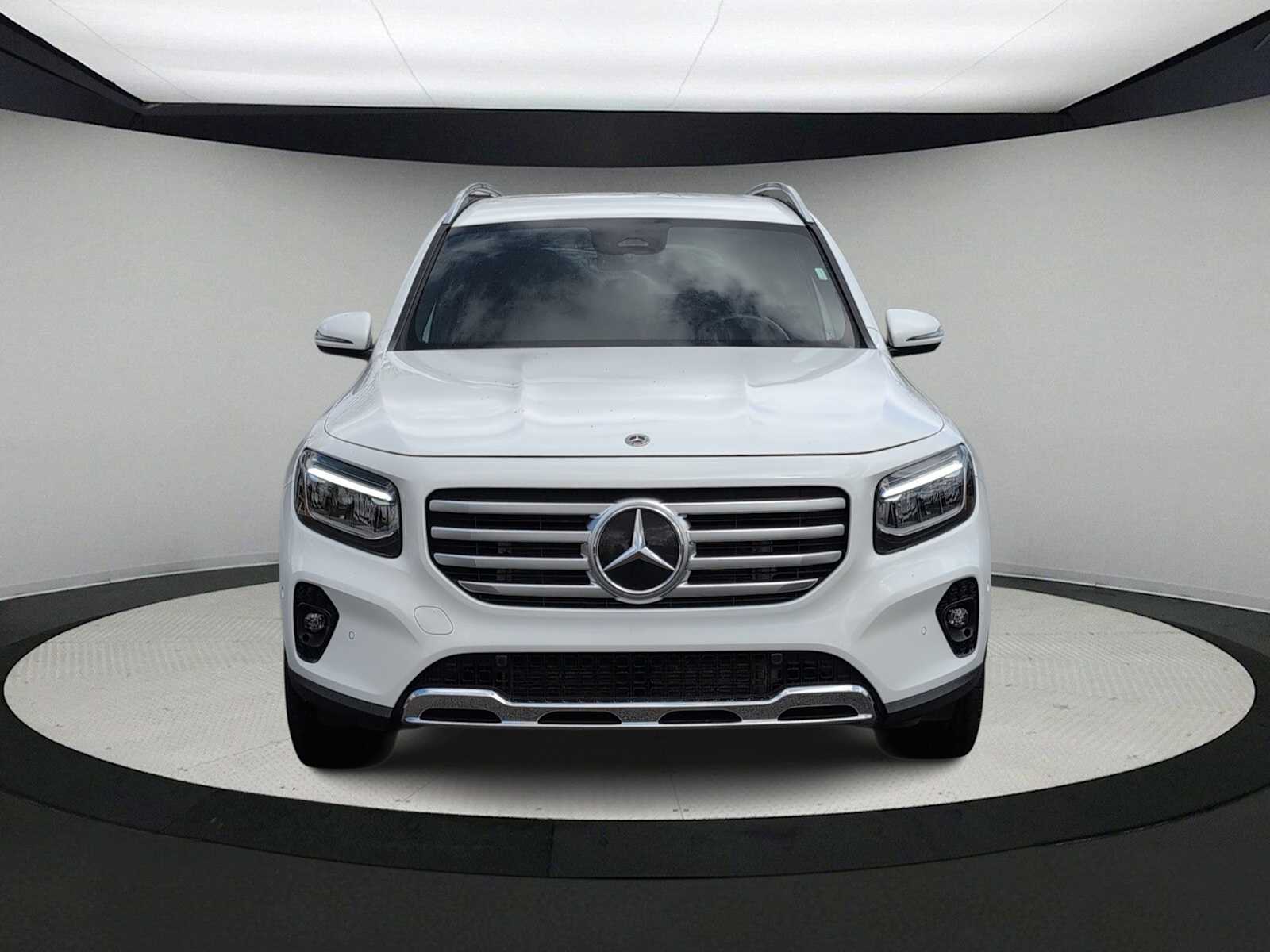 Thumbnail: 2024 Mercedes-Benz GLB - 3