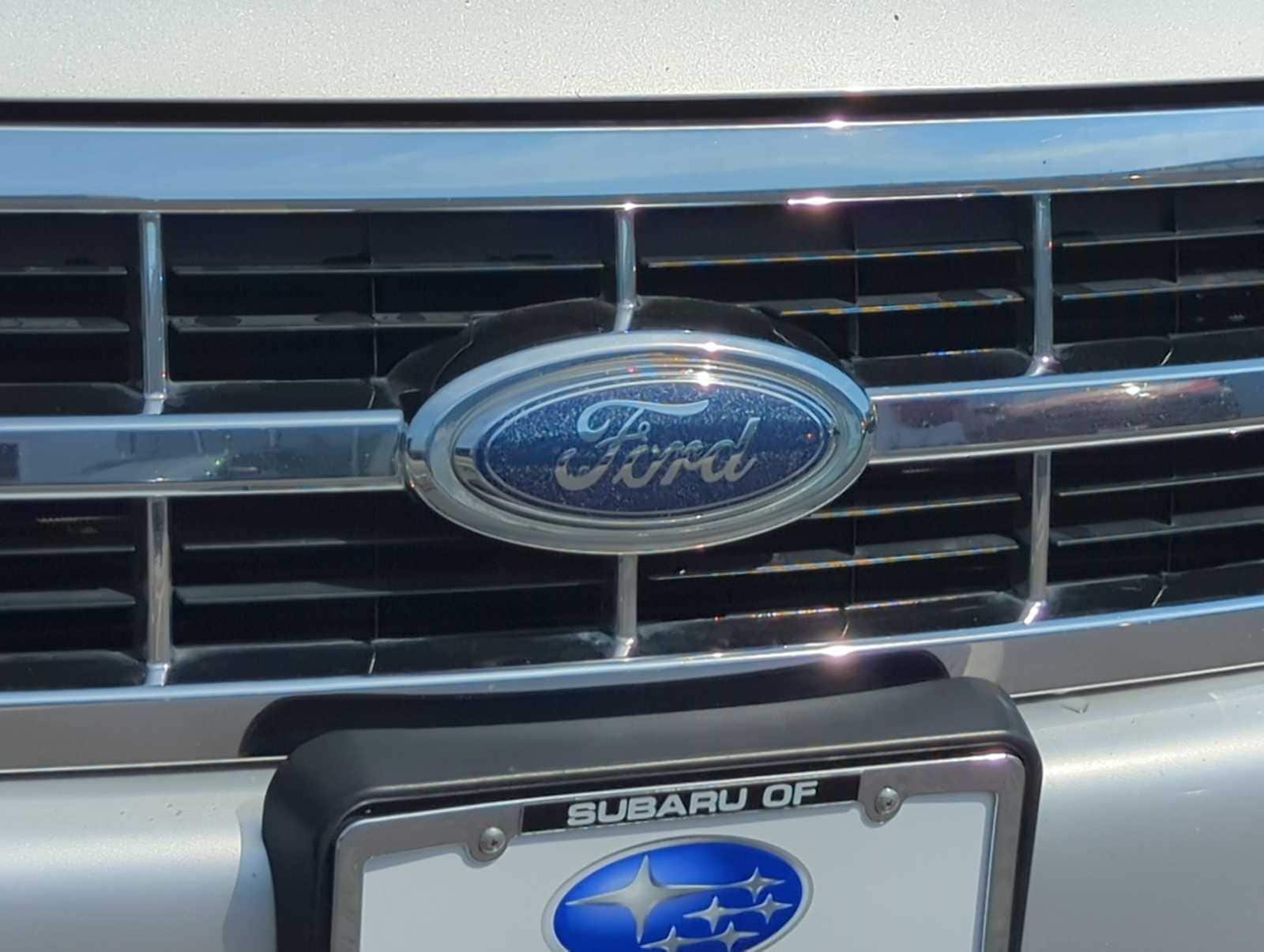 Thumbnail: 2010 Ford Escape - 11