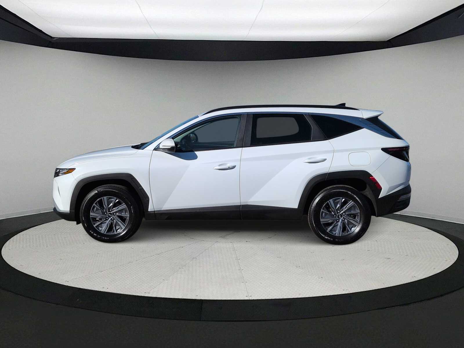 Thumbnail: 2022 Hyundai Tucson - 5